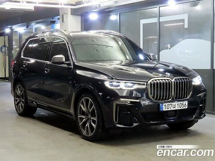 BMW X7 (G07) M50i 6-и местный (04.2021)