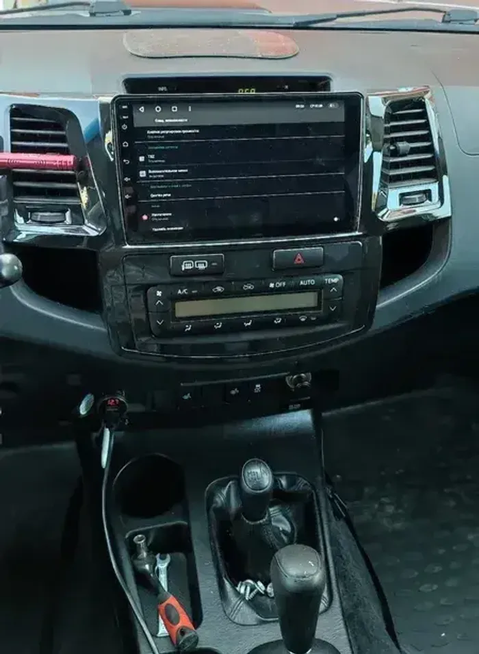 Магнитола для Toyota HiLux 2011-2015 - Parafar PF062UHD на Android 13, Быстрая, QLED, CarPlay, 4G SIM-слот