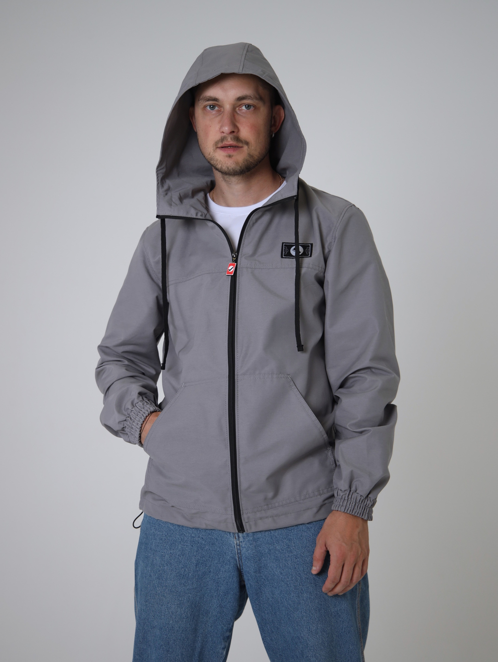 Ветровка легкая Город Горький серая серый