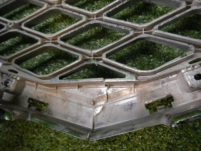 Решетка радиатора Genesis G90 (2018-2022)