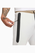 Штаны Nike Sportswear Tech Fleece