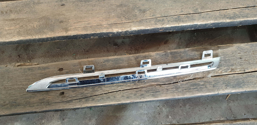 Молдинг решетки радиатора Mercedes GLC (X253) 15-19 Б/У Оригинал A2538880485