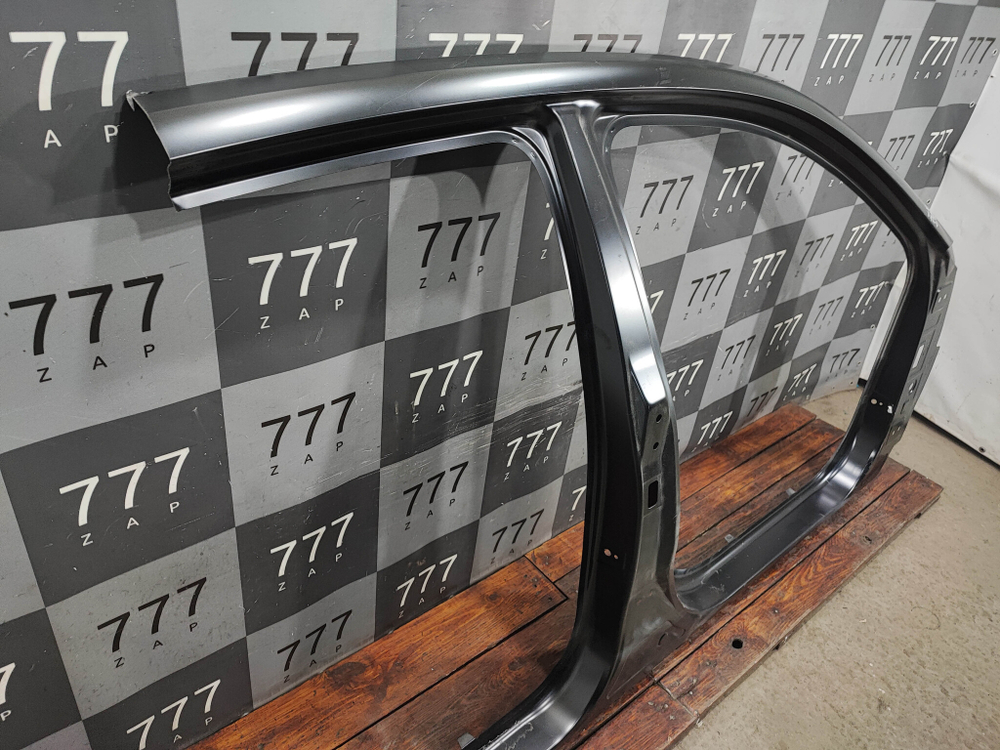 Боковина правая Changan UNI-V 22-нв Новая Оригинал C281F2702050800