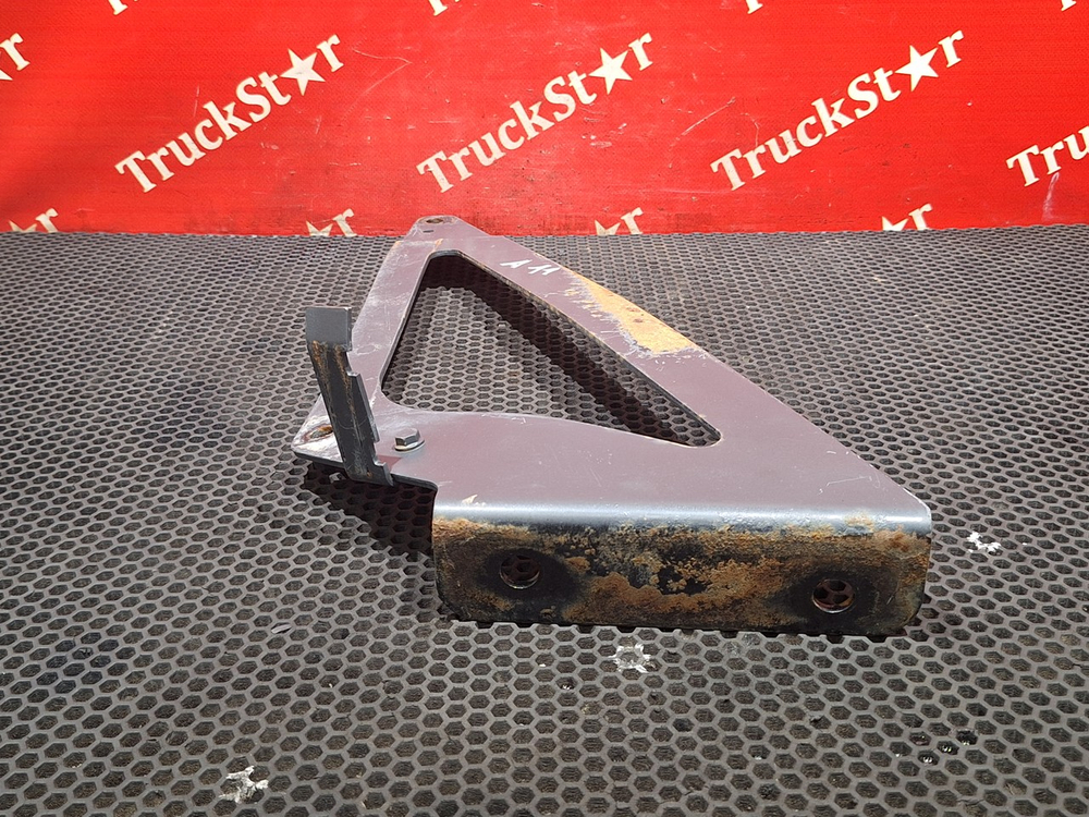 Кронштейн трапа за кабиной