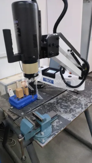 Пневматический резьбонарезной манипулятор PTM-16