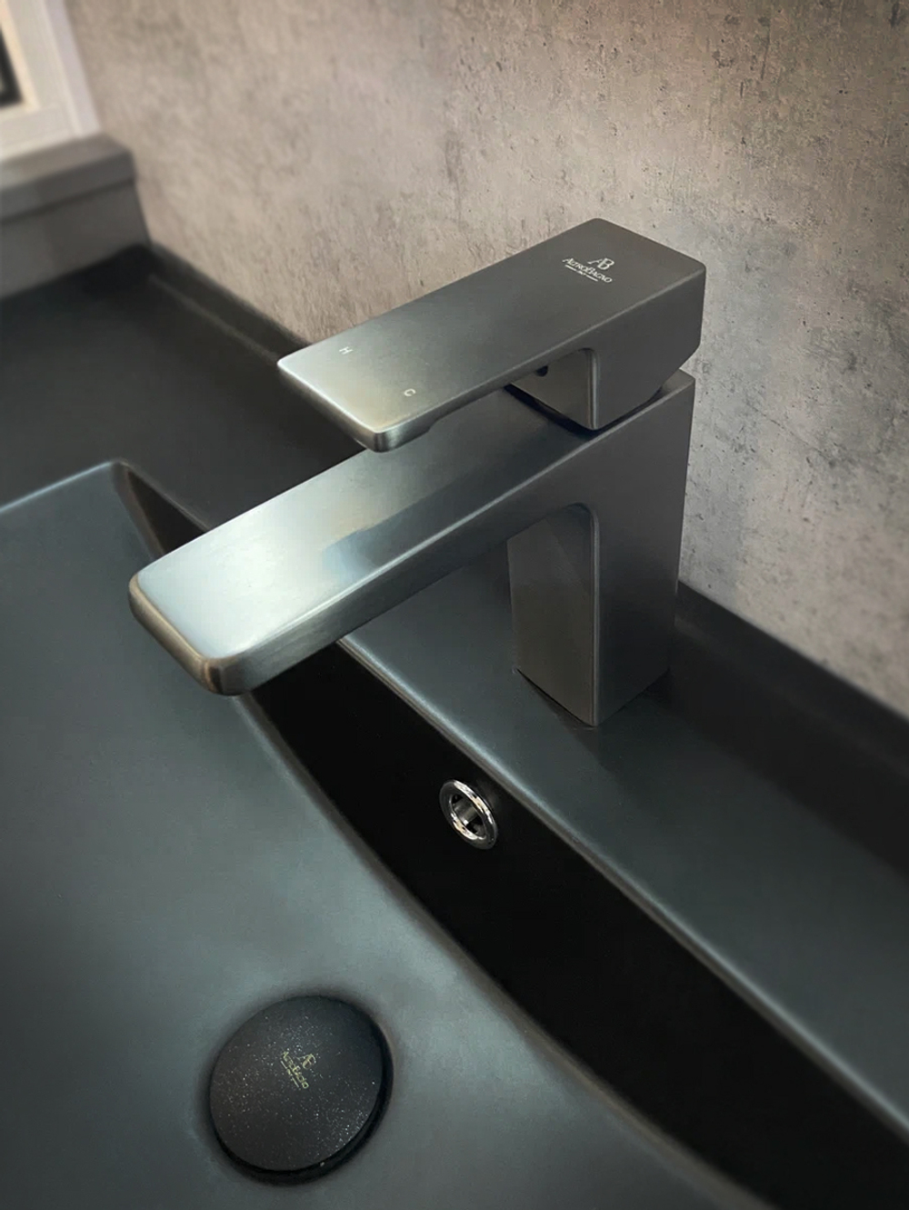 Смеситель для раковины AltroBagno Lamberto 0139 GM