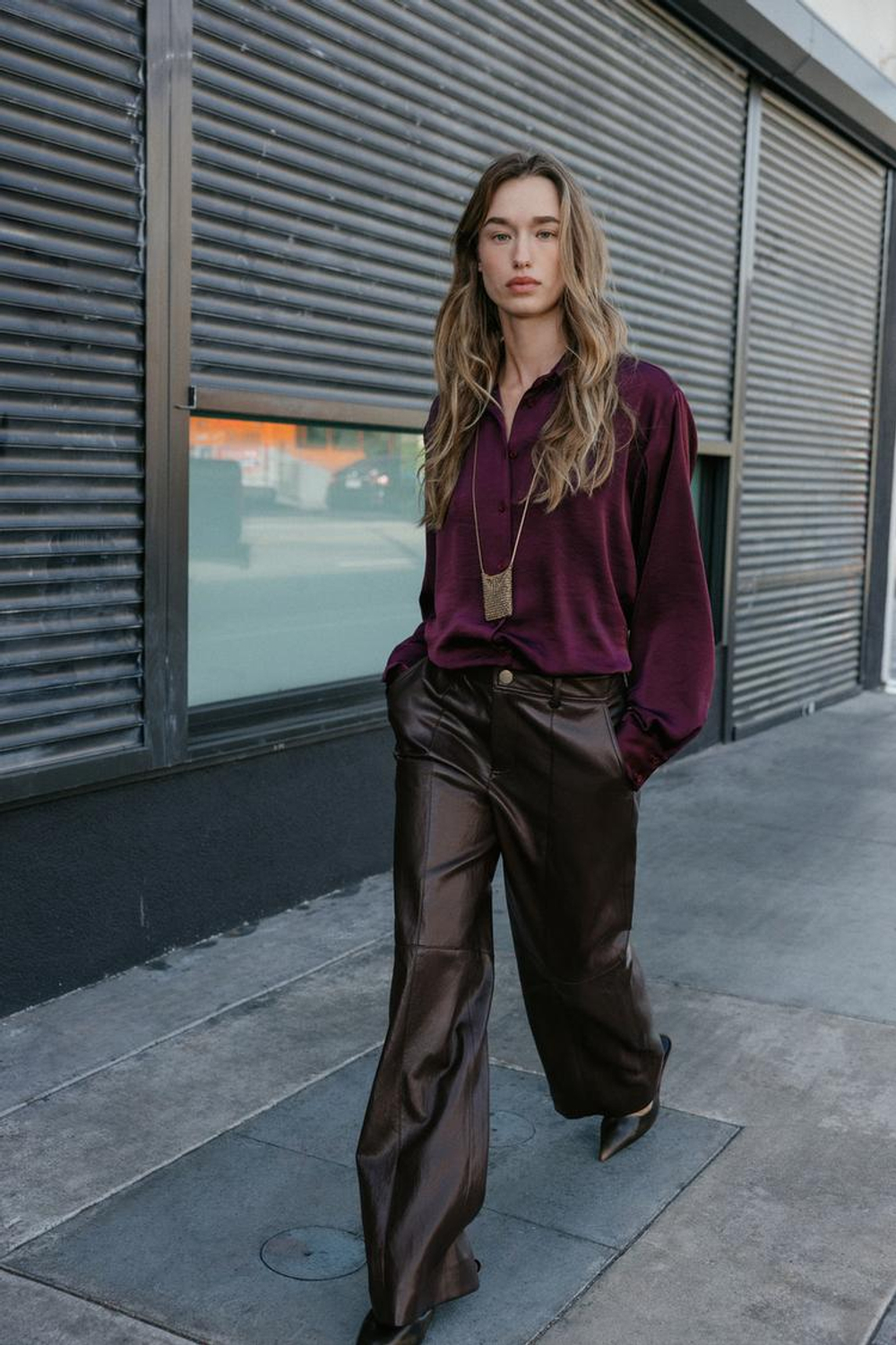 ZARA АТЛАСНАЯ РУБАШКА ОБЪЕМНОГО КРОЯ, БУРГУНДИ