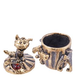Народные промыслы AM-3880 Шкатулка «Кот и Пёс догонялки» (латунь, янтарь)