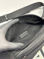 Сумка- слинг Balenciaga