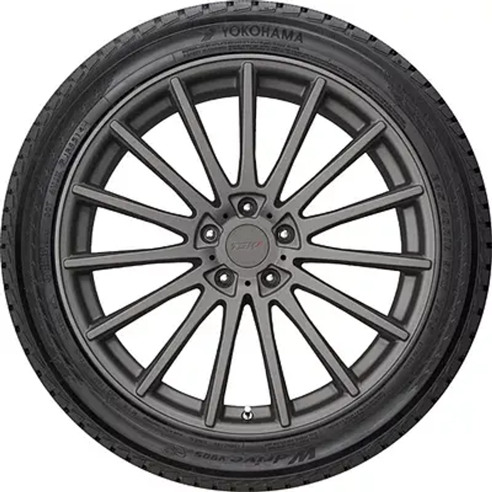 Yokohama W.Drive V905 275/45 R20 110V XL