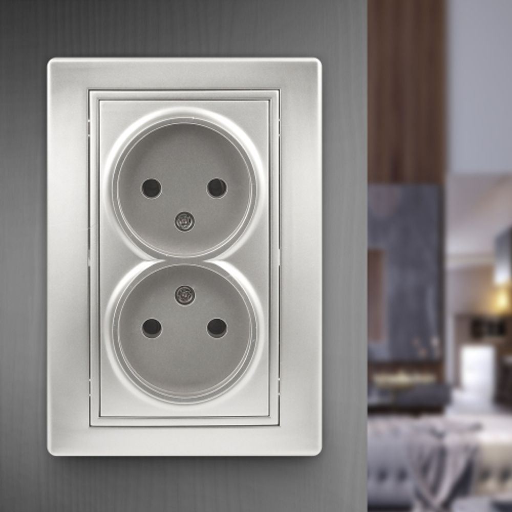 Розетка Intro Plano 1-204-03 без заземления двойная 2х2P 16А-250В IP20 СУ алюминий | 