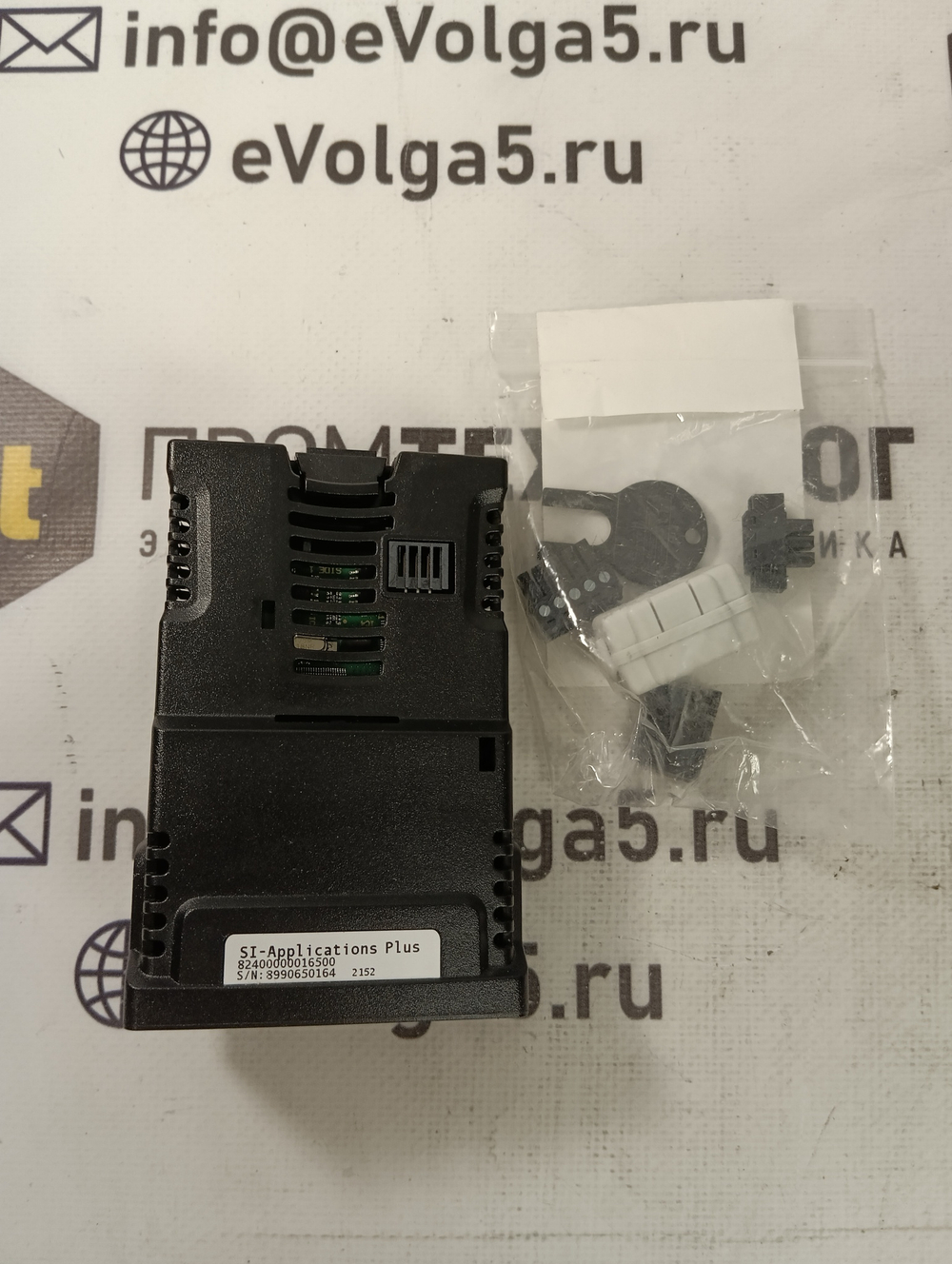 Control Techniques SI-Applications Plus 82400000016500 новое