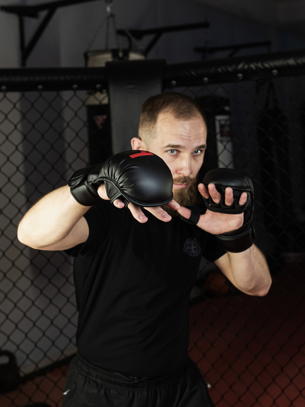 Перчатки для ММА черные Tomorrow Star