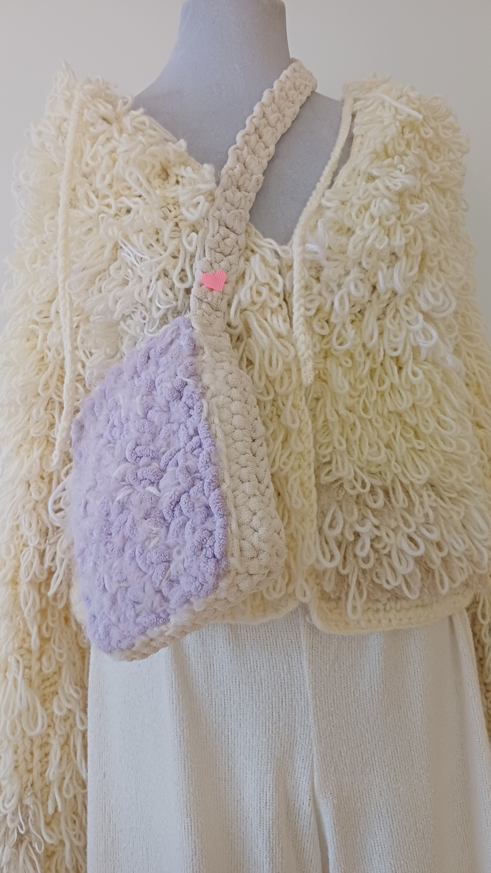 Сумка вязаная кроссбоди фиолетово-бежевая