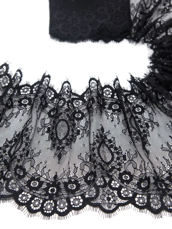 01-54 Кружево шантильи 23 см, черный 170