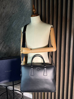 Портфель Prada