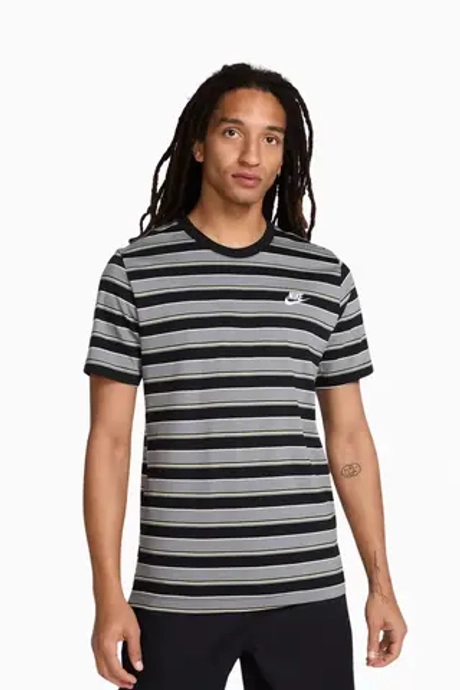 Футболка Nike Sportswear Club