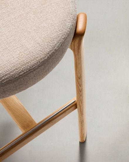 Барный стул Granite из бежевой синели и ясеня с натуральной отделкой 75 см