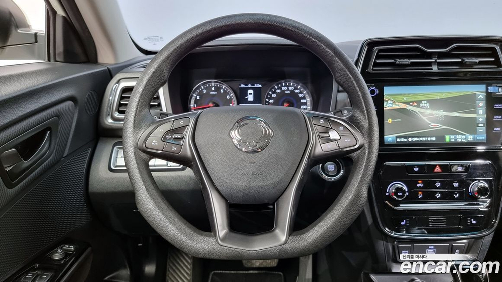 KG Mobility (Ssangyong) Very New Tivoli Бензин 1.5 2WD (10.2019)