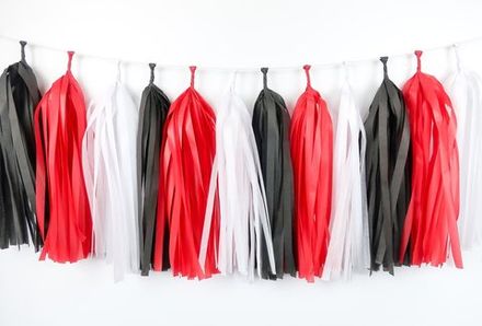 Гирлянда тассел "Red, white, black"