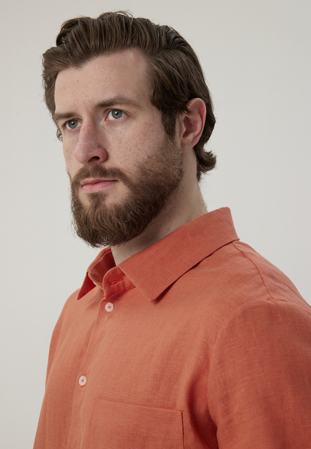 Рубашка льняная терракотового цвета