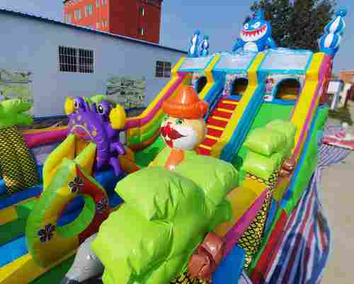 Коммерческий надувной батут с горкой «В гостях у моря» 10*5*5 м.