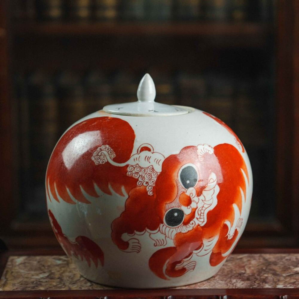 Ваза с крышкой с изображением собаки ФО