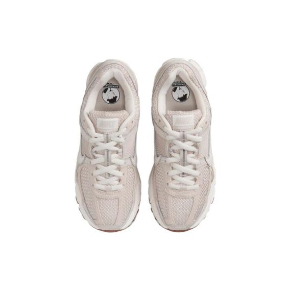 Nike Air Zoom Vomero 5 Беговые кроссовки Низкие Бежевые Женские