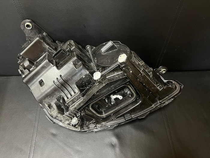 Фара левая Mercedes E W213 (2020-2023) LED