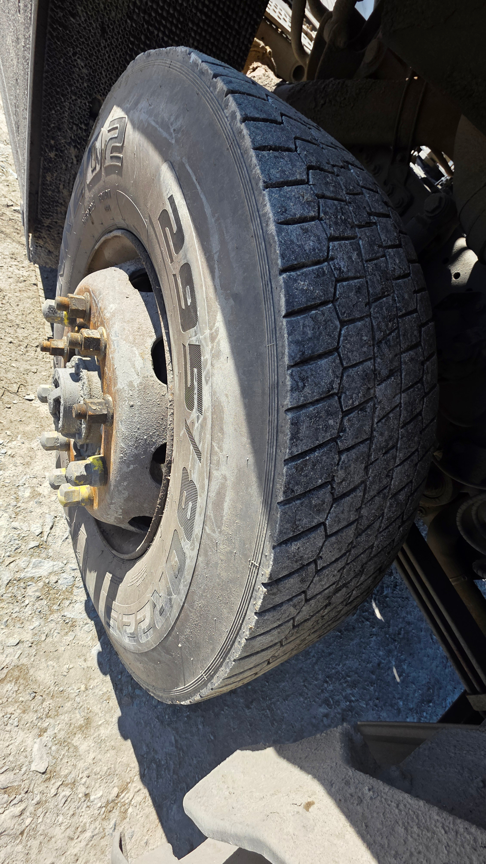Foton AUMAN 4x2 Седельный тягач BJ4189SLFKA (Дизельный, 11,8 л, 470 л.с. АТ)