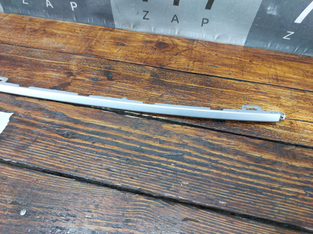 Молдинг Накладка заднего бампера Geely Emgrand 2 21-нв Б/У Оригинал 6608069557