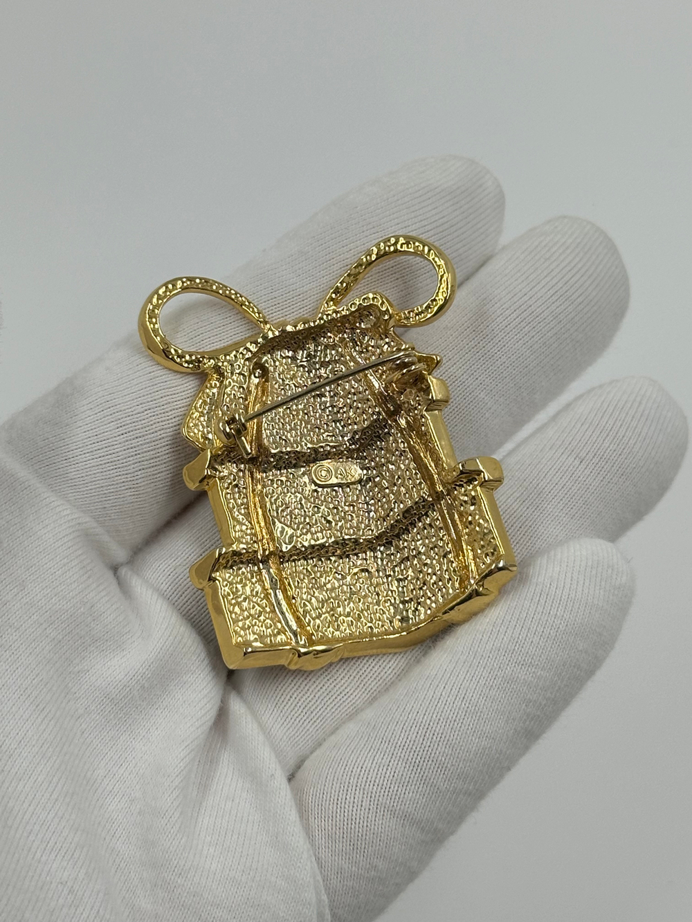 Брошь Подарочные коробки Anne Klein