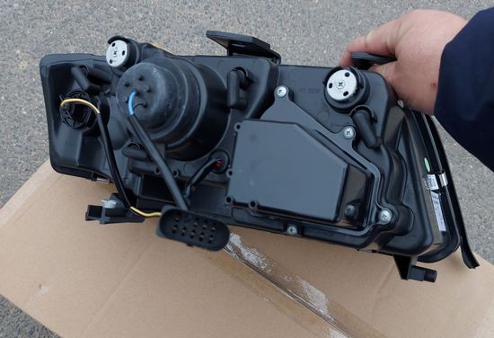 Передние фары daylight black для Audi A6 C5