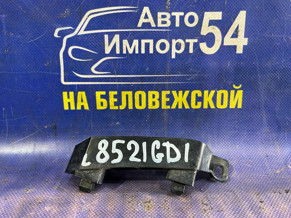 Крепление бампера переднее левое Honda FIT 2001-2007