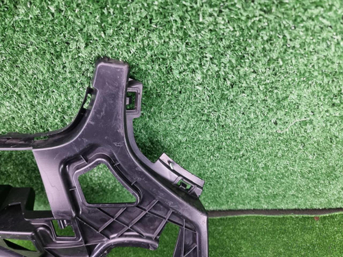 Кронштейн ПТФ правый BMW X1 F48 (2019-2022)