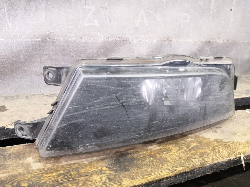 ПТФ передняя правая Skoda Octavia 3 (A7) 13-17 Б/У Оригинал 5E0941700E