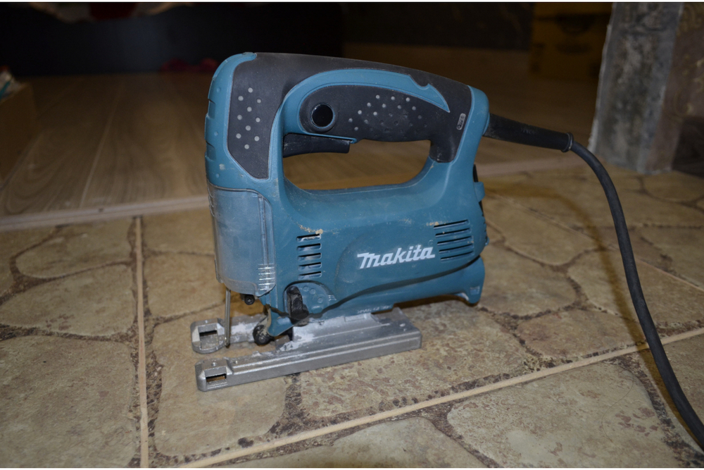 Лобзик Makita 4329 K