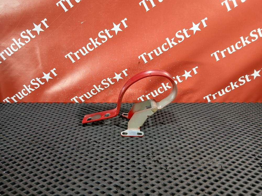 Петля крышки инструментального ящика