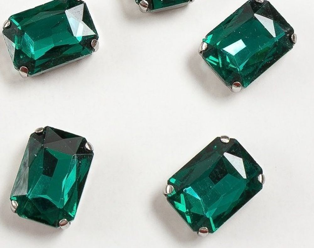 Стразы пришивные стекло в оправе "Прямоугольник", р. 18х13 мм, изумрудный