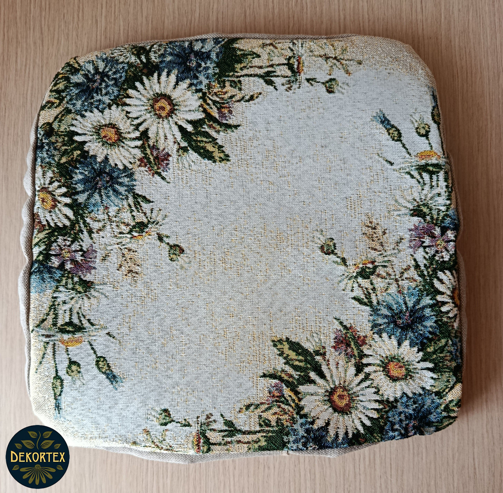Набор чехлов на табурет из гобелена Васильки и ромашки (33х33 см) - 2шт