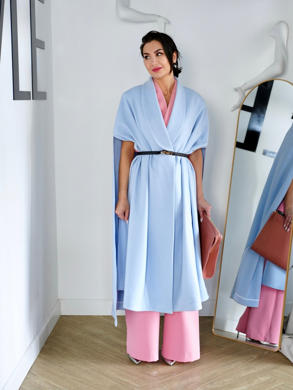 Пончо в голубом