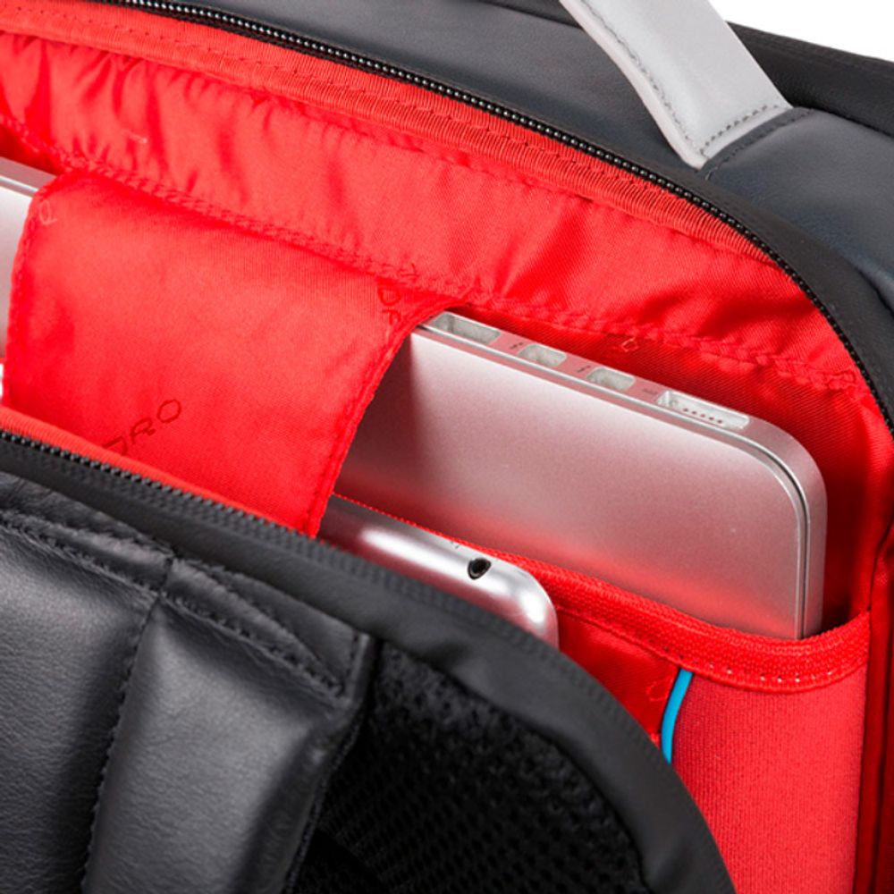 Рюкзак мужской Piquadro Urban из натуральной кожи (CA4818UB00/GRN) 1