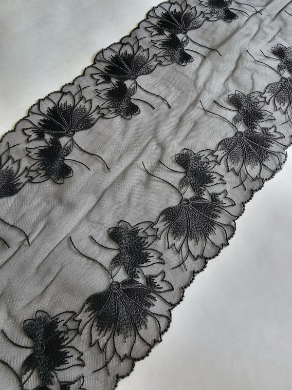 Вышивка на сетке чёрная К206