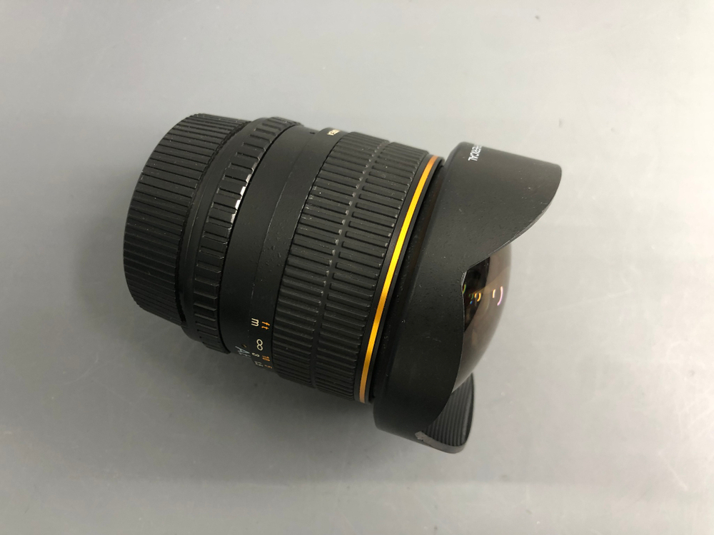 Samyang 8mm 3.5 AS IF MC Fish-eye CS AE Nikon F