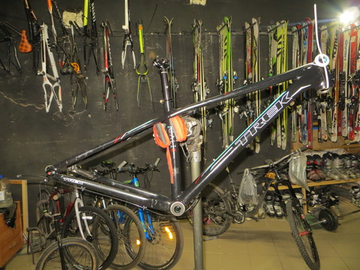 Рама велосипеда Trek Cali SLX 27,5 14,5"