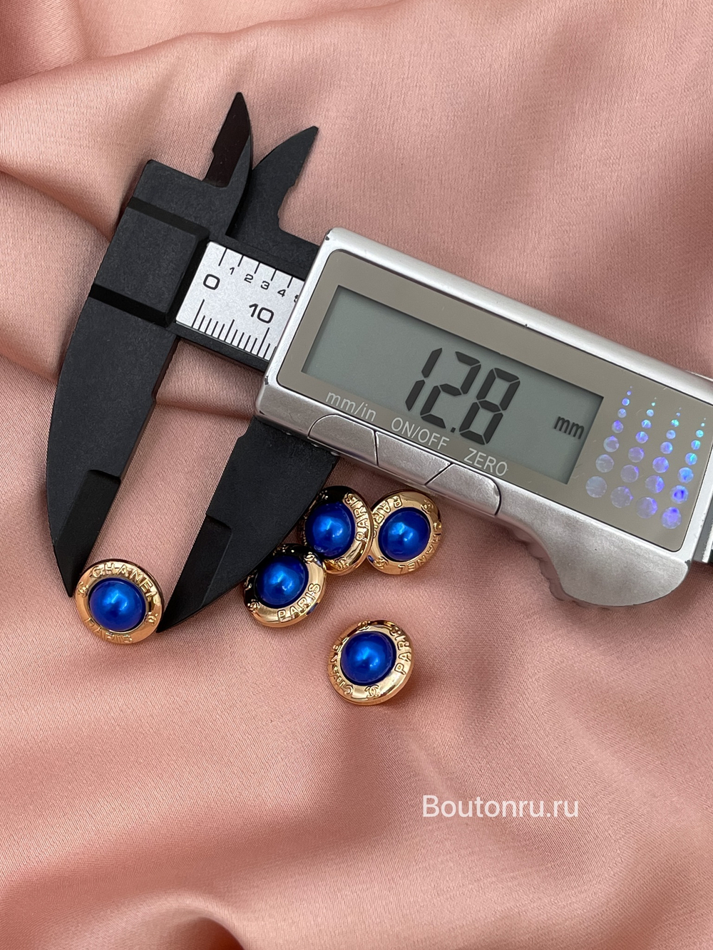 Пуговицы Шан. Синий василёк золото жемчуг 13 мм