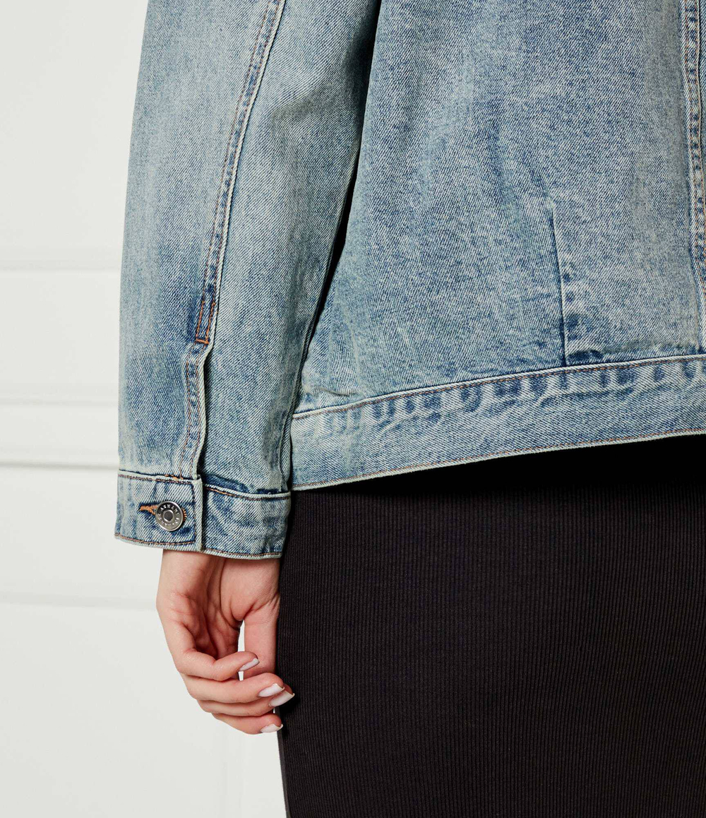 Джинсовая куртка Armani Exchange - голубой(XW000902 AF10869)