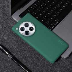 Чехол зеленого цвета (Deep Green) от Nillkin c поддержкой беспроводной зарядки MagSafe для OnePlus 12, серия Super Frosted Shield Pro Magnetic