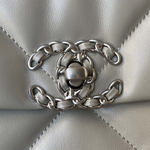 Chanel 19 Large 30 cm