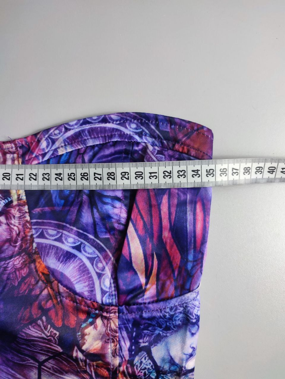 Топ Prettylittlething модный с принтом 38 размер